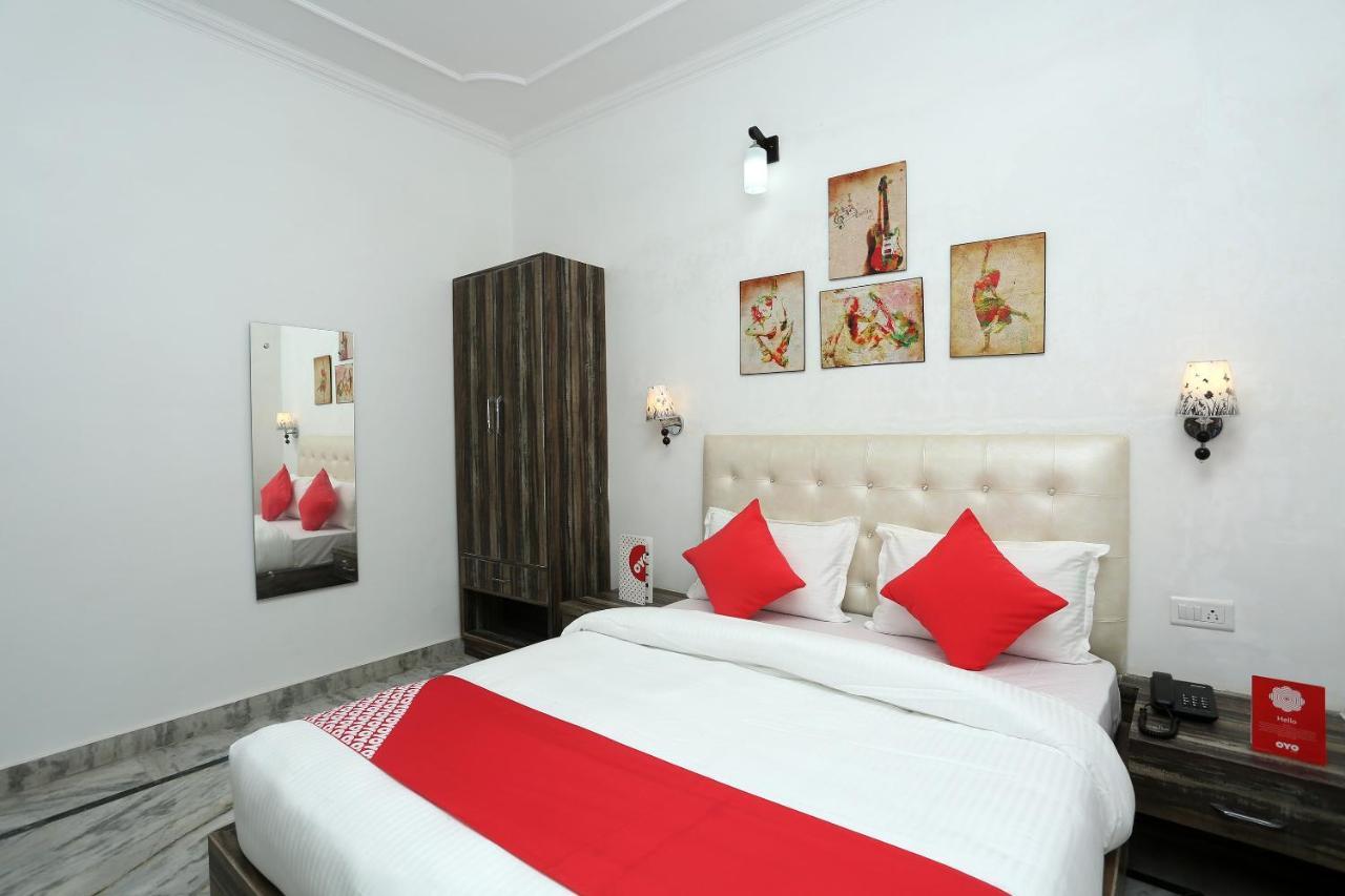 Hotel Oyo 16544 Bella Vista By Jordan Agra  Zewnętrze zdjęcie
