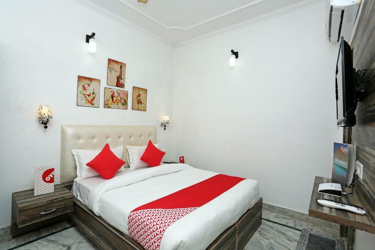 Hotel Oyo 16544 Bella Vista By Jordan Agra  Zewnętrze zdjęcie