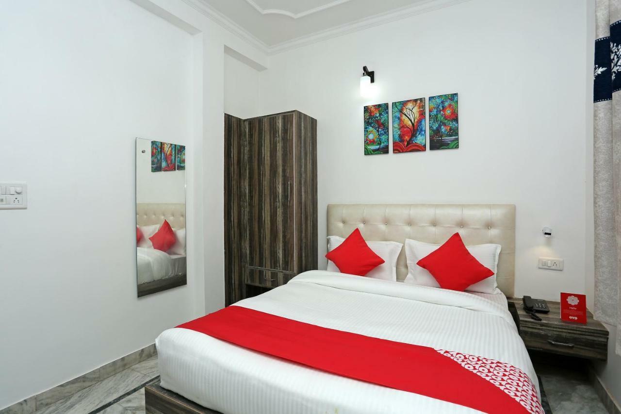 Hotel Oyo 16544 Bella Vista By Jordan Agra  Zewnętrze zdjęcie