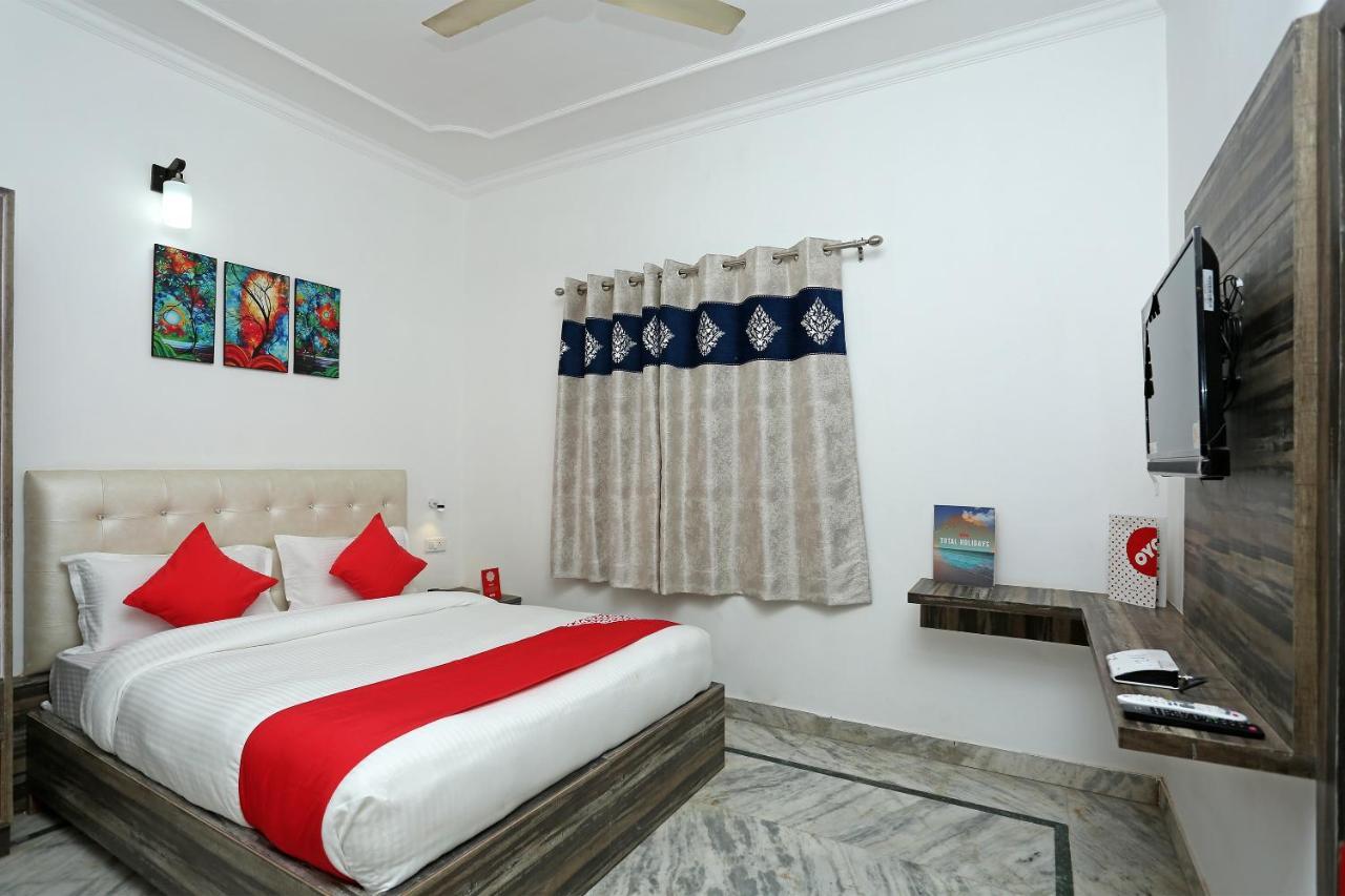 Hotel Oyo 16544 Bella Vista By Jordan Agra  Zewnętrze zdjęcie