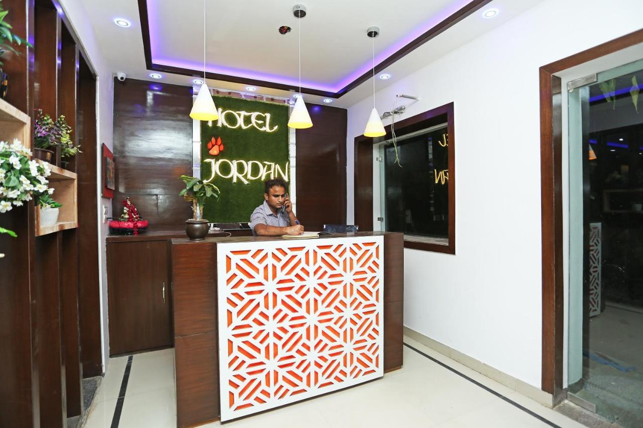 Hotel Oyo 16544 Bella Vista By Jordan Agra  Zewnętrze zdjęcie